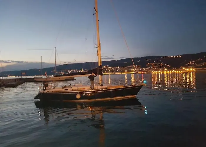 Apartman Still Und Stilvoll Im Stadtzentrum Trieszt