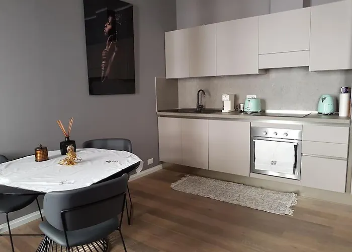 Still Und Stilvoll Im Stadtzentrum * Trieste